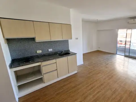 ALQUILER - DEPARTAMENTO 1 AMBIENTE - DIVISIBLE - CON BALCON - SUBTE "B"