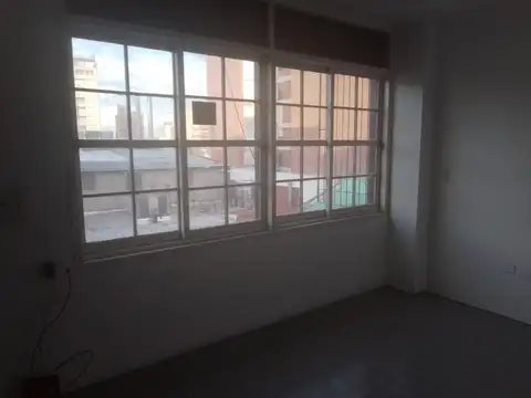 Oficina en Alquiler al Sur