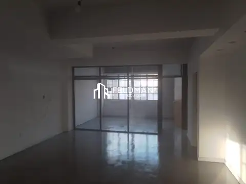 Oficina 4 ambientes con 2 baños