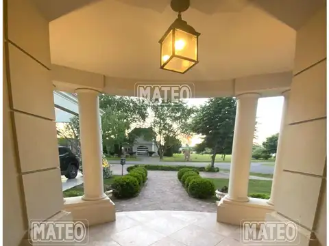 Casa 4 ambientes con 4 baños