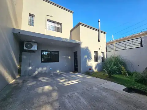 Casa en Venta en Villa Adelina, USD 276.000