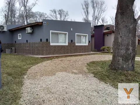 Casa en venta - 4 Dormitorios 4 Baños - 555Mts2 - Costa del Este