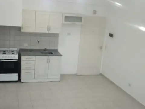 Saavedra 1175 , Piso 4