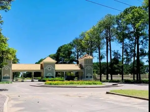 Pinares Golf & Country Club Rp 100