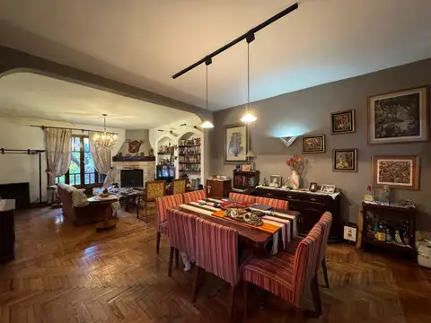 CASA EN VENTA EN TEMPERLY 5 AMBIENTES