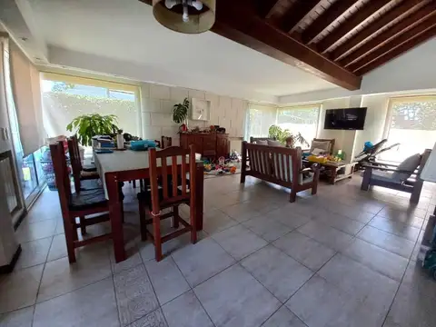 Casa en Alquiler de 3 dormitorios