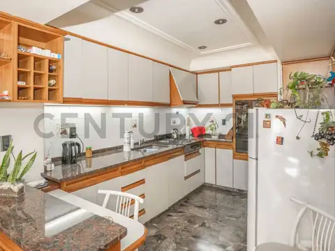 CASA 5 AMBIENTES C/COCHERA VILLA URQUIZA