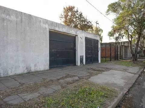 Calle 5 entre 126 y 127 600