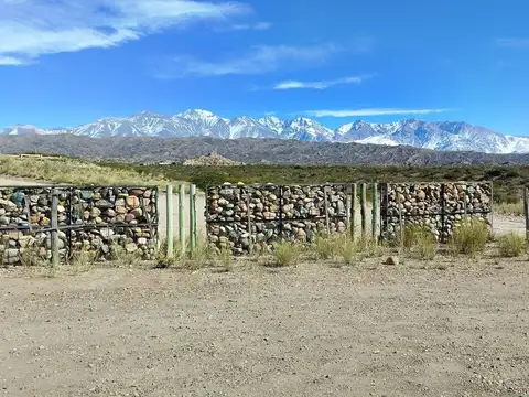 VENTA CASA B° SEMI PRIVADO EN POTRERILLOS MENDOZA 