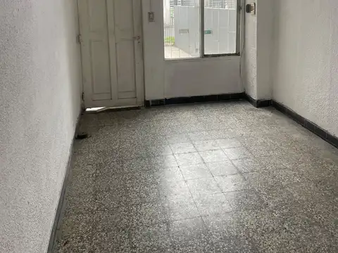 Casa en Alquiler con 1 cochera