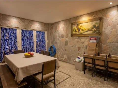 Casa en Venta con 1 cochera