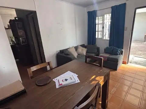 Casa 3 ambientes con 1 baño