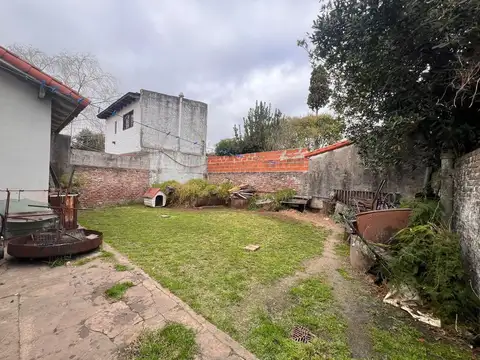 Casa 4 ambientes con 1 baño