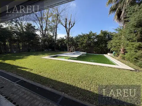 Casa 5 ambientes con 3 baños
