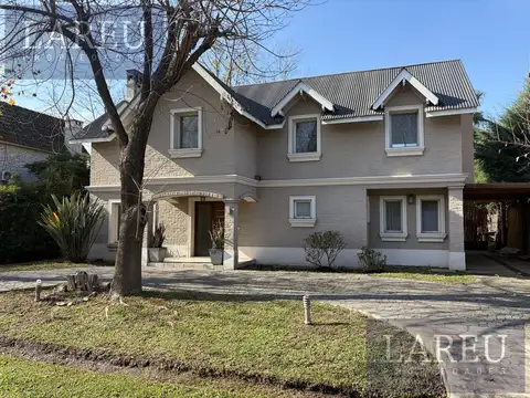 Casa en Alquiler de 4 dormitorios
