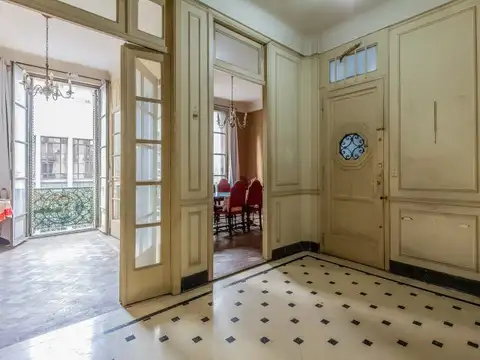 Semipiso · En Venta · Apto Credito · 5 Ambientes · 3 Dormitorios · Luminoso C/ Estilo Conservad...