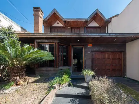 Casa 5 ambientes con 3 baños