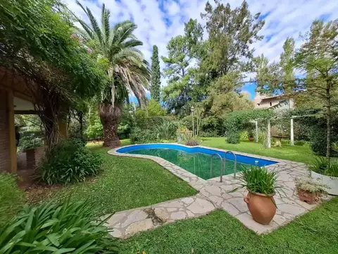 CASA 3 AMBIENTES EN VENTA EN LA UNION CON PILETA