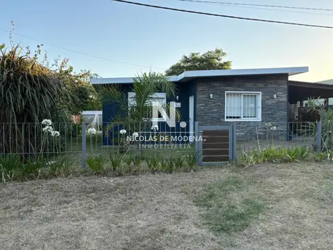 En venta casa de 3 dormitorios en Manantiales 