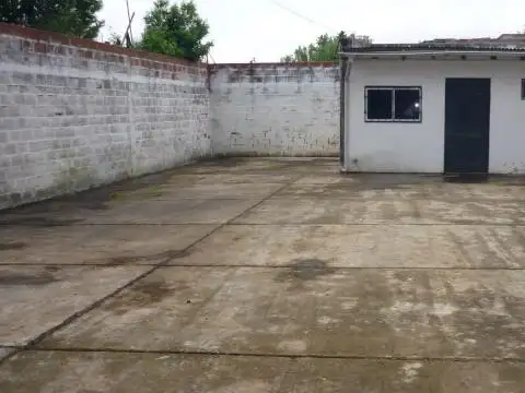 Galpon en Venta 10  mts Frente