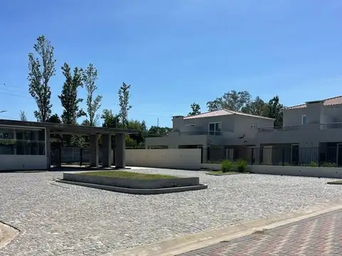 Casa en Venta en Pilar, USD 179.000