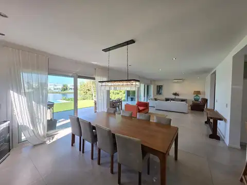 Casa en Venta de 5 dormitorios