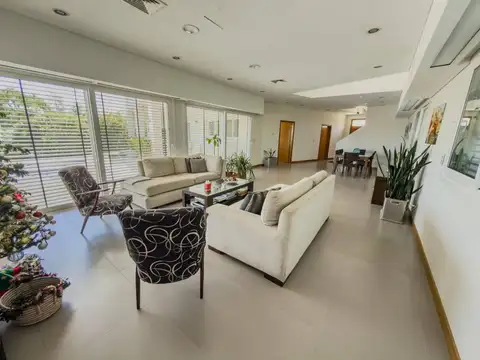 Casa en Venta en Cañuelas, USD 460.000