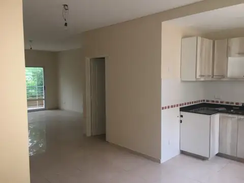 Departamento en Alquiler en Mataderos, $ 450.000