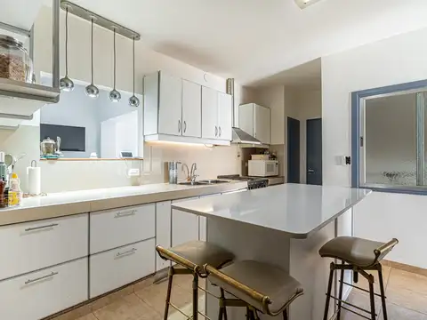 Depto Tipo Casa en Venta de 5 ambientes