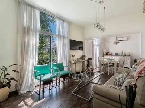 PH Único en Almagro | 3 Dormitorios, Ambientes Amplios y Excelente Estado