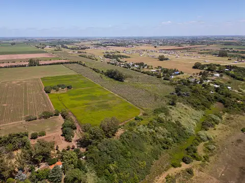Arroyo Seco, calle pública y río