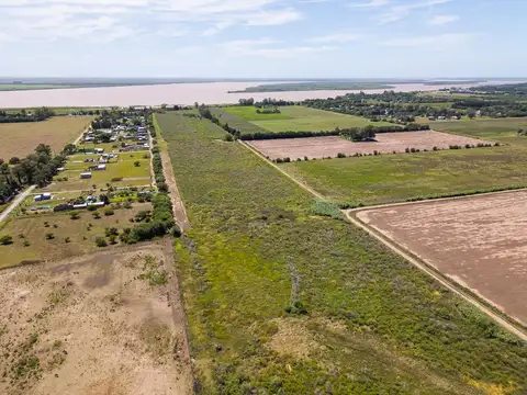 Arroyo Seco, calle pública y río