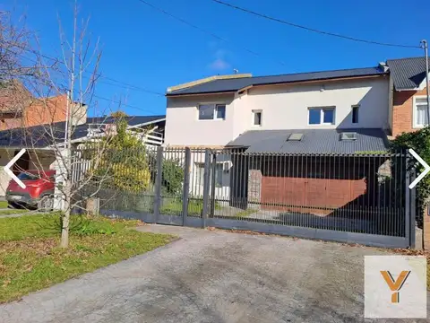 Casa en Venta - 3 Dormitorios 3 Baños - 345mts - Mar Del Plata