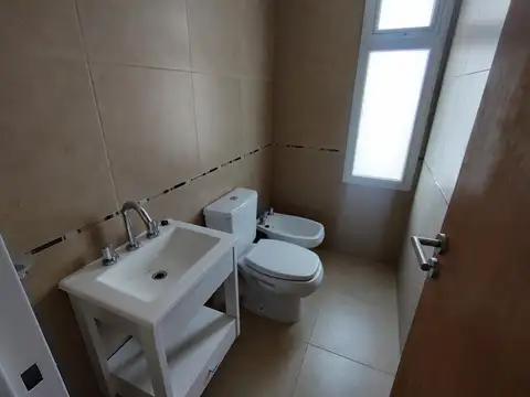 Departamento 4 ambientes con 2 baños