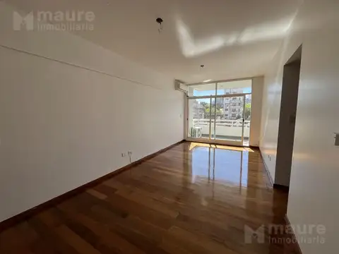 Depto de 3 ambientes en venta con cochera fija en Las Cañitas