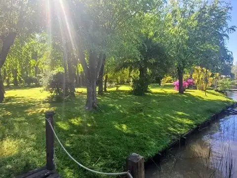 Casa 5 ambientes con 4 baños