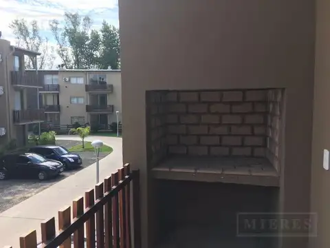 Departamento de tres ambientes en venta en Verdi 57