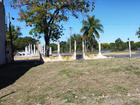 Avenida Almirante Brown  s/n 100