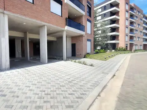 Avenida L. Miglierini al 800