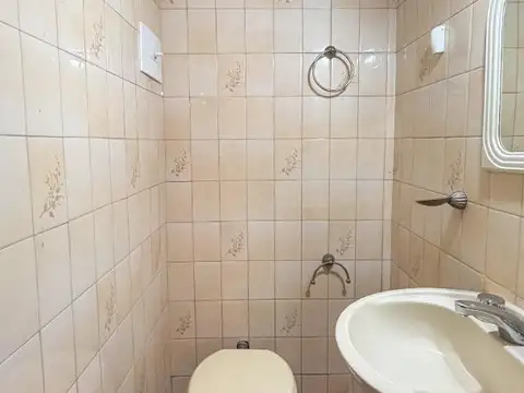 Casa en Alquiler con 1 cochera