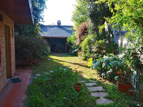Terreno en Venta 806  mts Frente