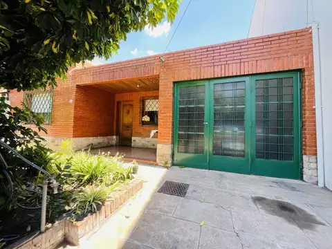 VENTA CASA LOTE PROPIO 3/4 ambientes