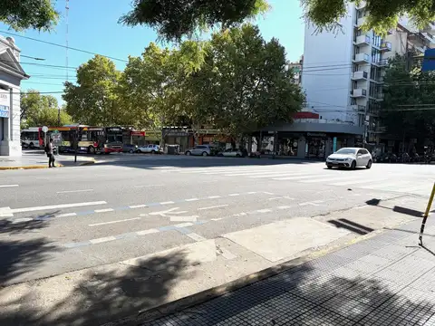 Local en Alquiler 40 años