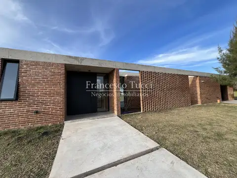 Casa en venta 4 ambientes Santa Inés Comarcas de Luján