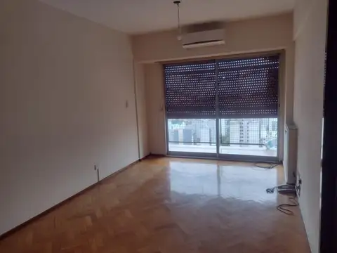 Departamento en Alquiler en Caseros, $ 850.000