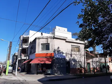 LOCAL CON DEPOSITO SAN MARTIN.