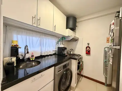 Gobernador Mauel Ugarte 3000, Piso 1°