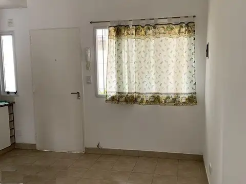 Depto Tipo Casa en Venta en Ramos Mejia, USD 49.000