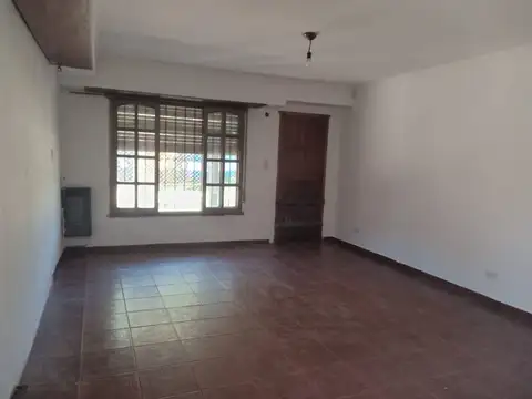 VENTA CASA 3 AMBIENTES BARRIO BELISARIO ROLDAN