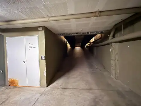 Venta/Financiacion Cochera Cubierta En Planta Baja. Pichincha